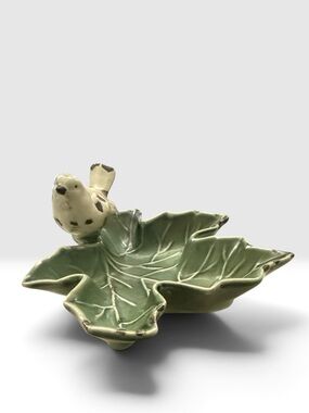 Creative Co-Op Ceramic Bird on Leaf Trinket Dish Green Cottagecore 5"